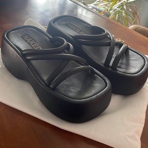 NAKED WOLFE Women’s Chunky Sandal